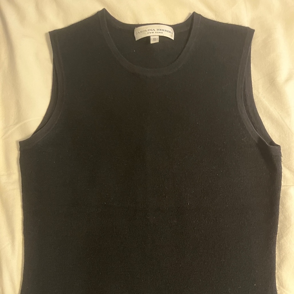 Carolina Herrera black cashmere/silk sleeveless knit top. Great condition.